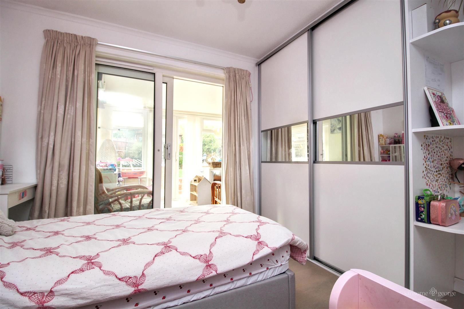 Cornwall Close, Tilehurst, Reading